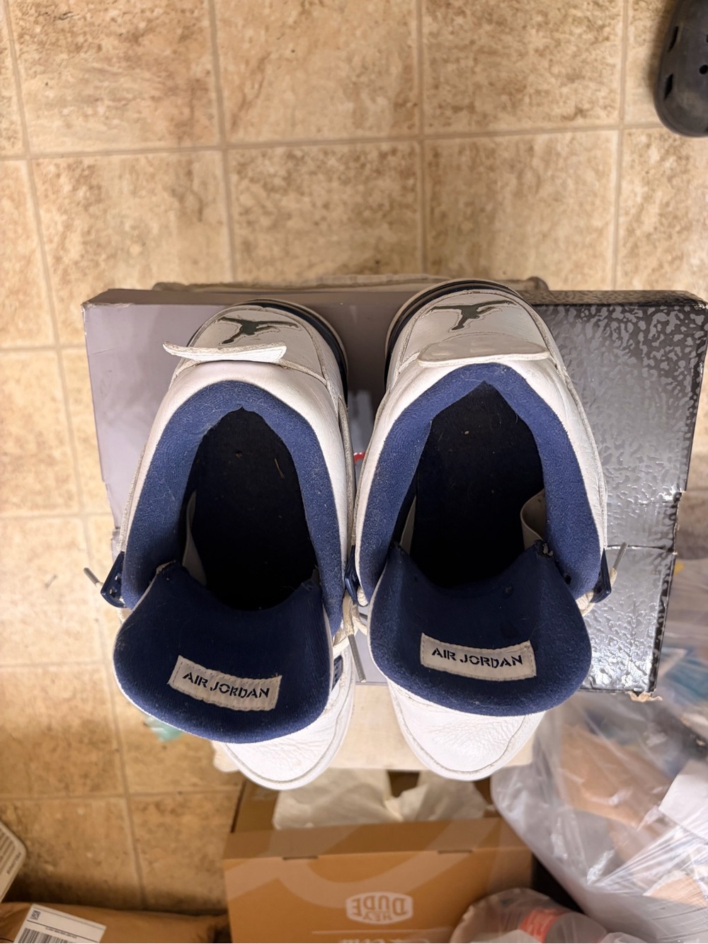 Jordan 4 - Picture 8 of 8